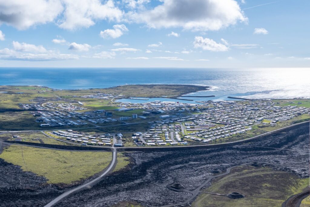 Extensive Ground Investigation in Grindavík